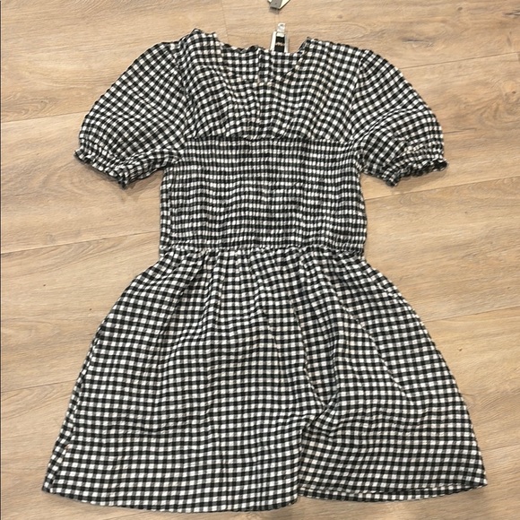 Anthropologie Dresses & Skirts - Anthropologie Black and White Gingham Puff Sleeve Dress